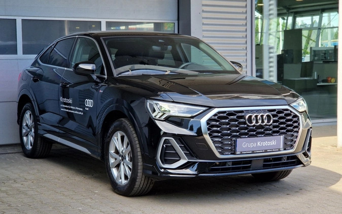 Audi Q3 cena 238900 przebieg: 8000, rok produkcji 2023 z Zbąszynek małe 781